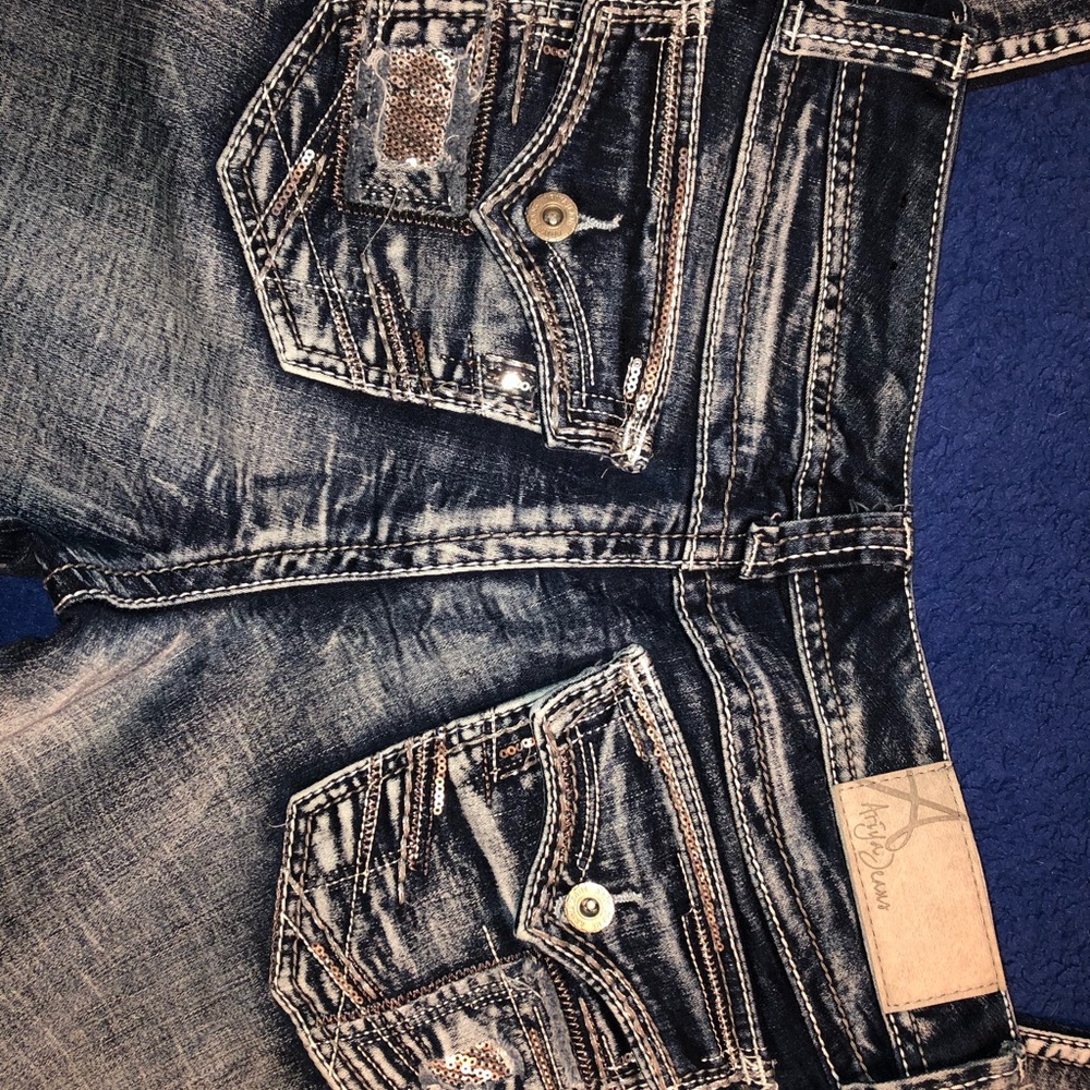 Ariya Jeans
